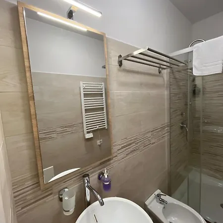 Domusolina Apartment *